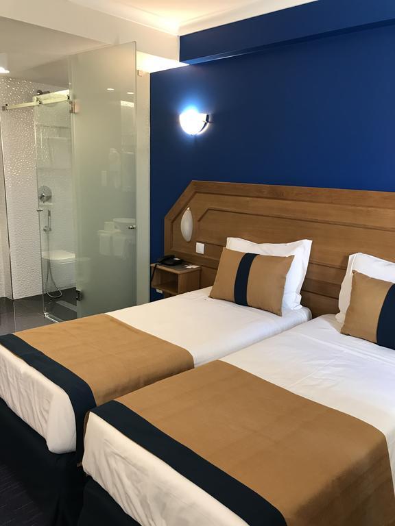 Double or Twin Room,398342349:JPEG
